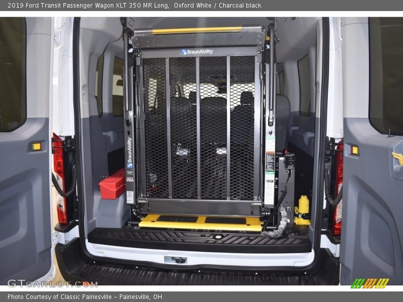 Oxford White / Charcoal black 2019 Ford Transit Passenger Wagon XLT 350 MR Long
