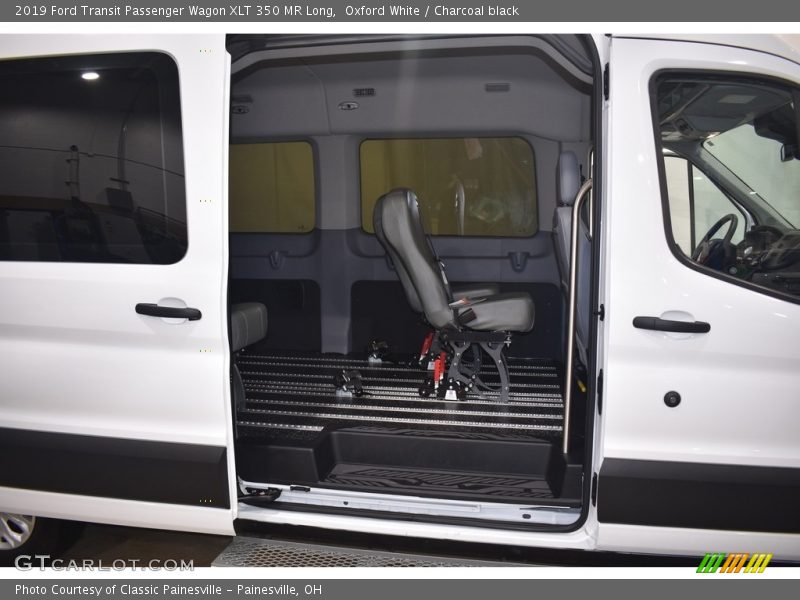 Oxford White / Charcoal black 2019 Ford Transit Passenger Wagon XLT 350 MR Long