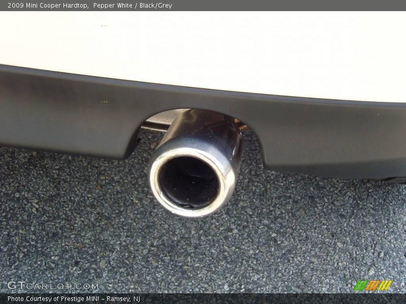 Pepper White / Black/Grey 2009 Mini Cooper Hardtop