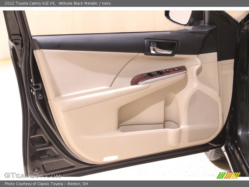 Attitude Black Metallic / Ivory 2012 Toyota Camry XLE V6