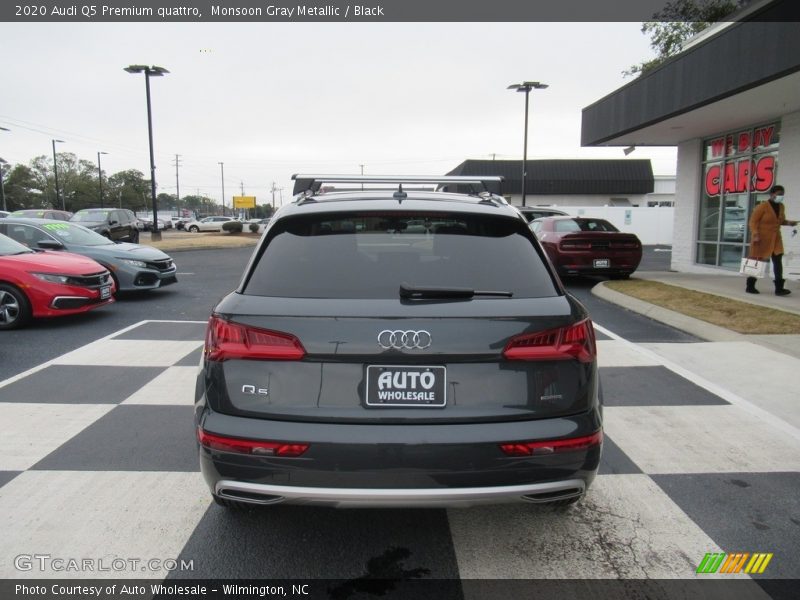Monsoon Gray Metallic / Black 2020 Audi Q5 Premium quattro