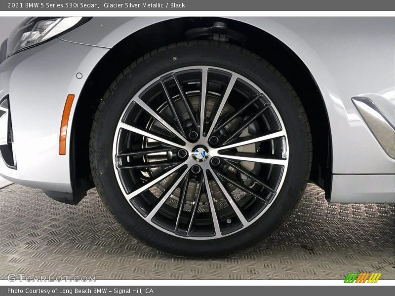 Glacier Silver Metallic / Black 2021 BMW 5 Series 530i Sedan