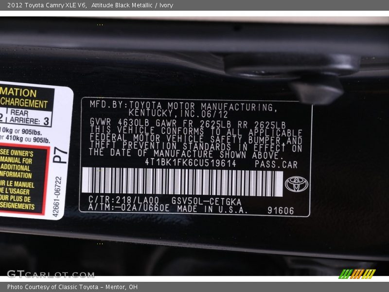 Attitude Black Metallic / Ivory 2012 Toyota Camry XLE V6