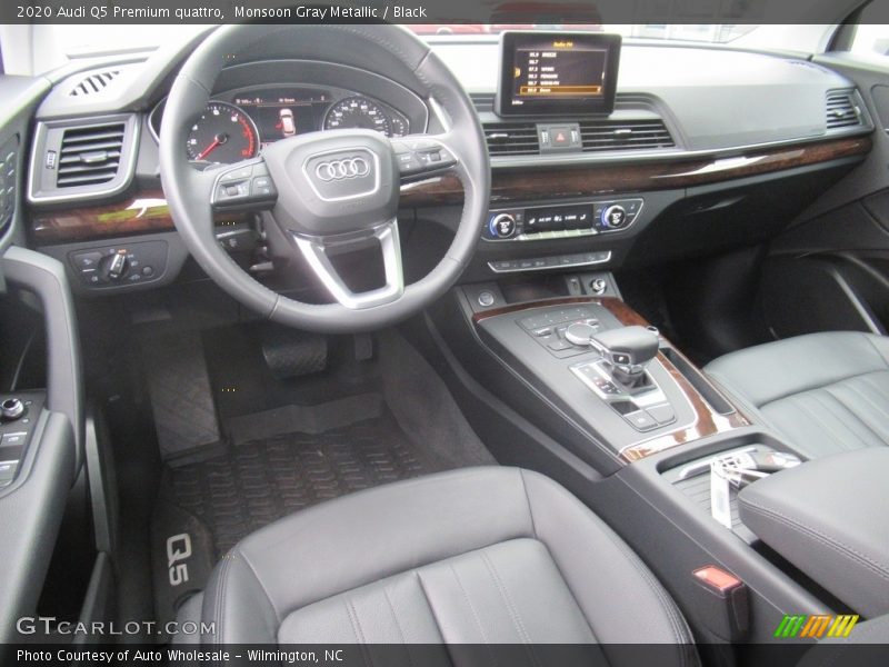 Front Seat of 2020 Q5 Premium quattro