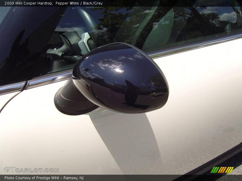 Pepper White / Black/Grey 2009 Mini Cooper Hardtop