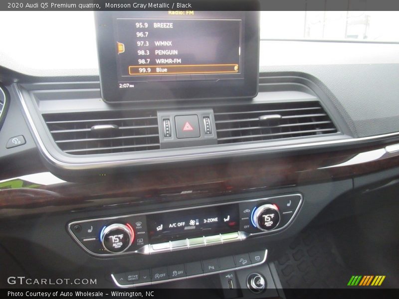 Monsoon Gray Metallic / Black 2020 Audi Q5 Premium quattro