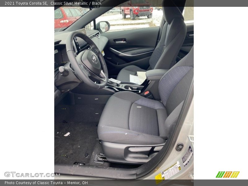 Classic Silver Metallic / Black 2021 Toyota Corolla SE