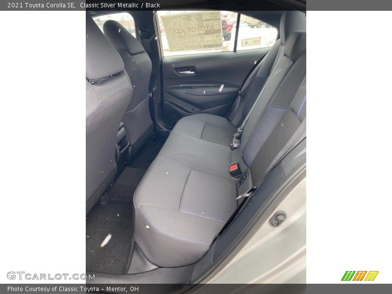 Classic Silver Metallic / Black 2021 Toyota Corolla SE