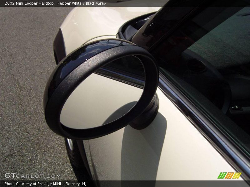 Pepper White / Black/Grey 2009 Mini Cooper Hardtop