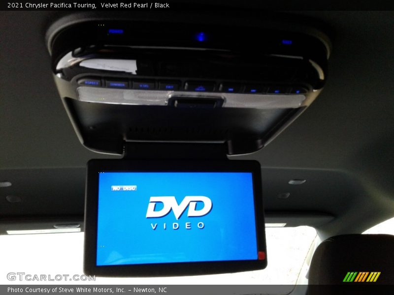 Entertainment System of 2021 Pacifica Touring