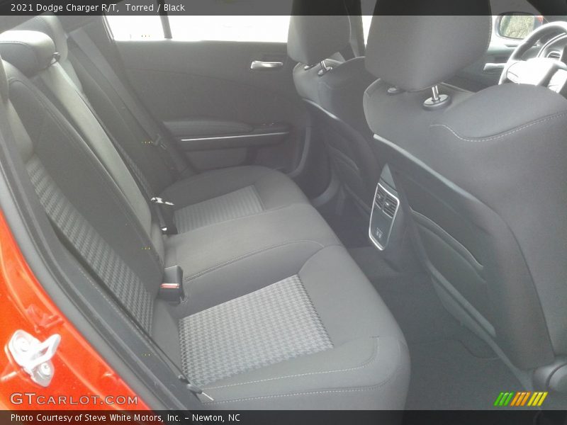 Torred / Black 2021 Dodge Charger R/T