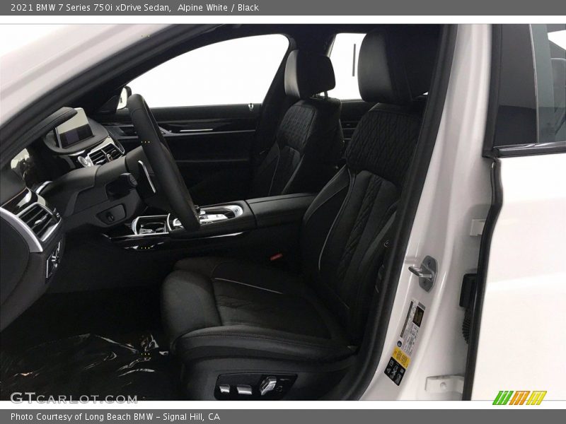 Front Seat of 2021 7 Series 750i xDrive Sedan