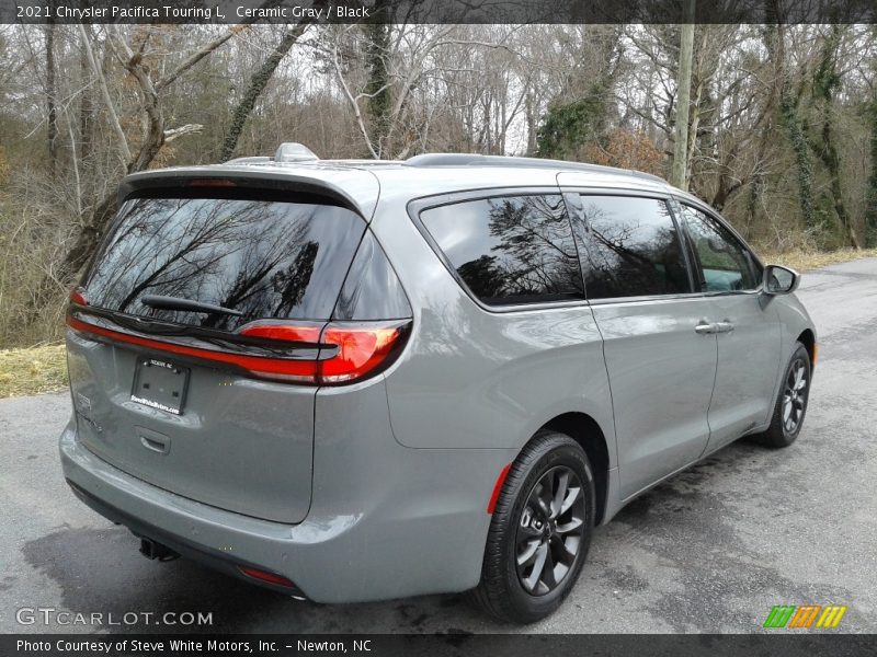 Ceramic Gray / Black 2021 Chrysler Pacifica Touring L