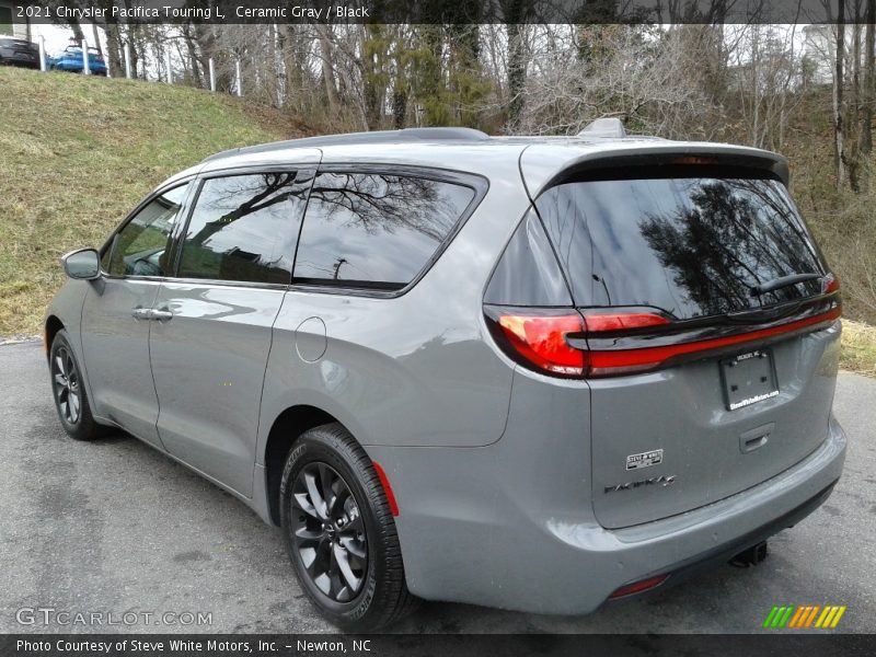 Ceramic Gray / Black 2021 Chrysler Pacifica Touring L