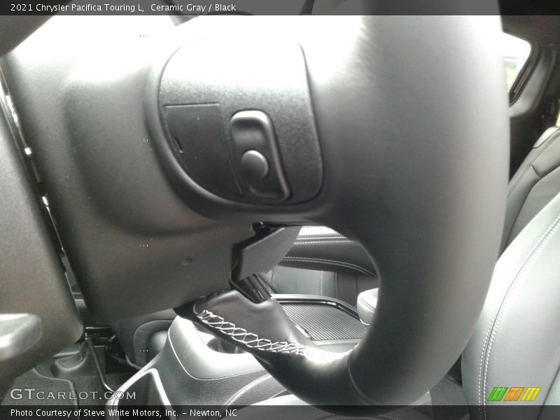 Ceramic Gray / Black 2021 Chrysler Pacifica Touring L