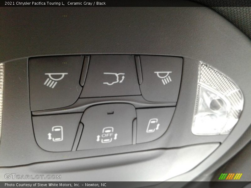 Ceramic Gray / Black 2021 Chrysler Pacifica Touring L