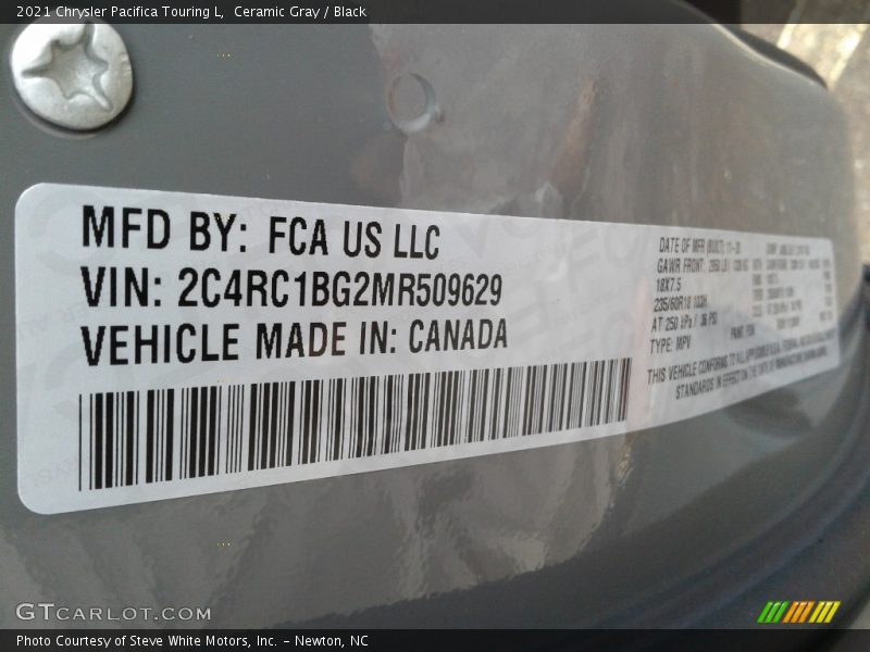 Ceramic Gray / Black 2021 Chrysler Pacifica Touring L