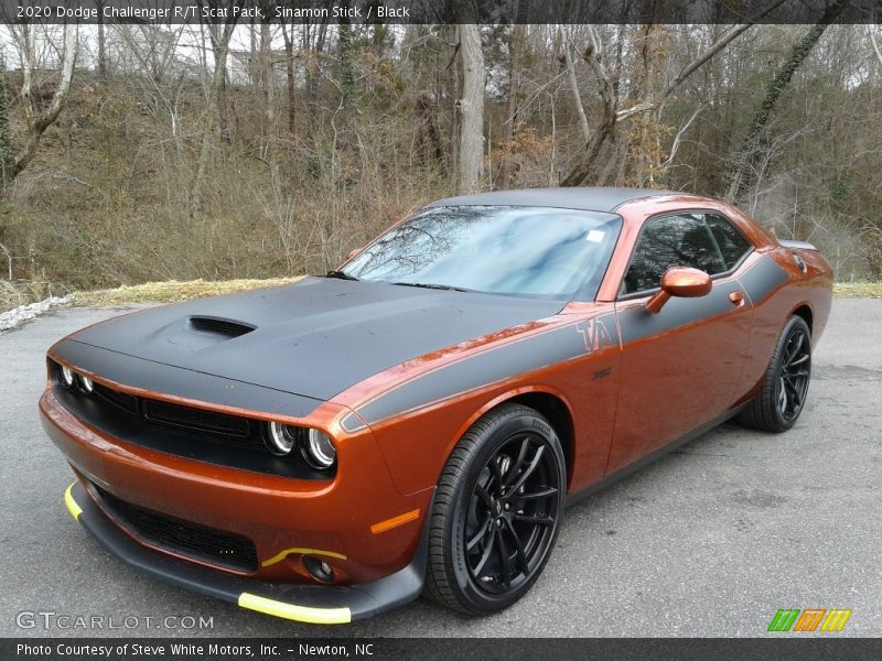 Sinamon Stick / Black 2020 Dodge Challenger R/T Scat Pack