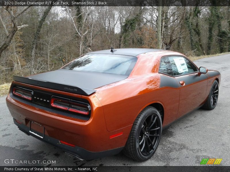 Sinamon Stick / Black 2020 Dodge Challenger R/T Scat Pack