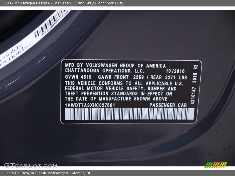 Urano Gray / Moonrock Gray 2017 Volkswagen Passat R-Line Sedan