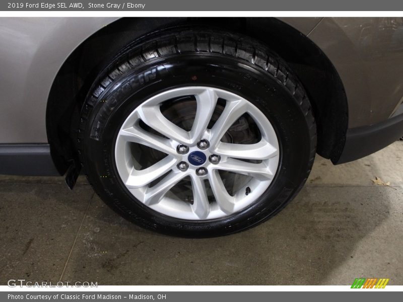Stone Gray / Ebony 2019 Ford Edge SEL AWD