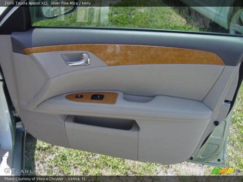 Silver Pine Mica / Ivory 2006 Toyota Avalon XLS