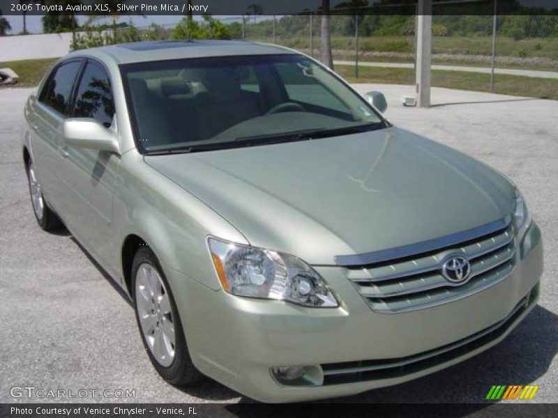 Silver Pine Mica / Ivory 2006 Toyota Avalon XLS