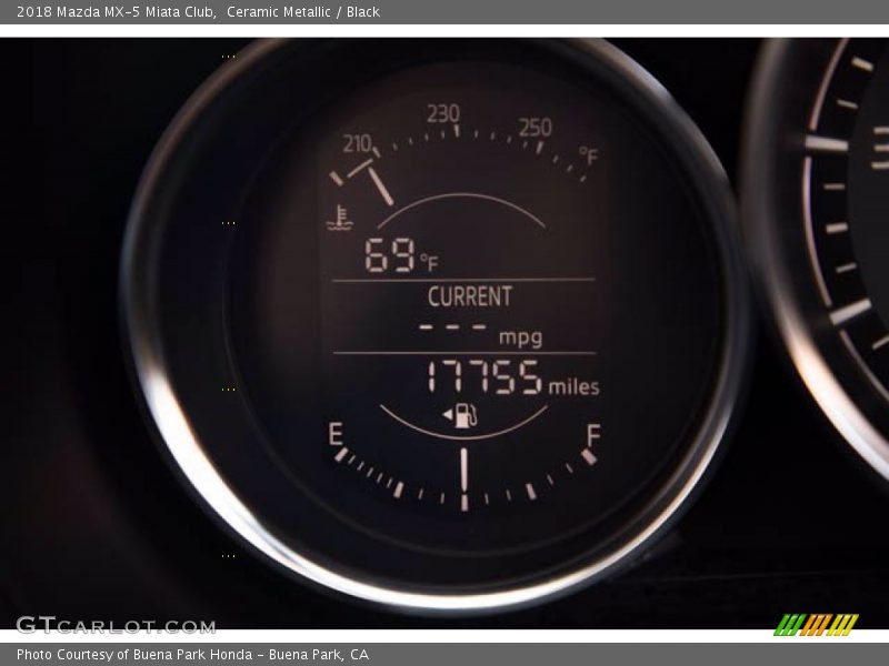 Ceramic Metallic / Black 2018 Mazda MX-5 Miata Club