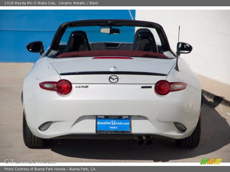 Ceramic Metallic / Black 2018 Mazda MX-5 Miata Club