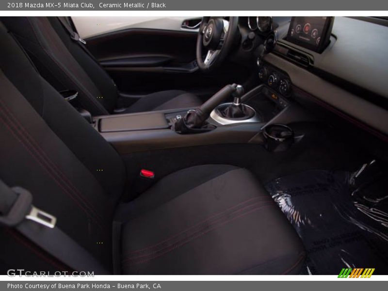 Ceramic Metallic / Black 2018 Mazda MX-5 Miata Club