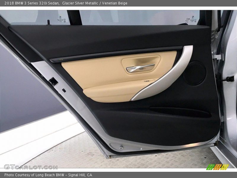 Glacier Silver Metallic / Venetian Beige 2018 BMW 3 Series 320i Sedan