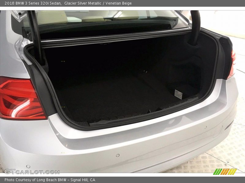Glacier Silver Metallic / Venetian Beige 2018 BMW 3 Series 320i Sedan