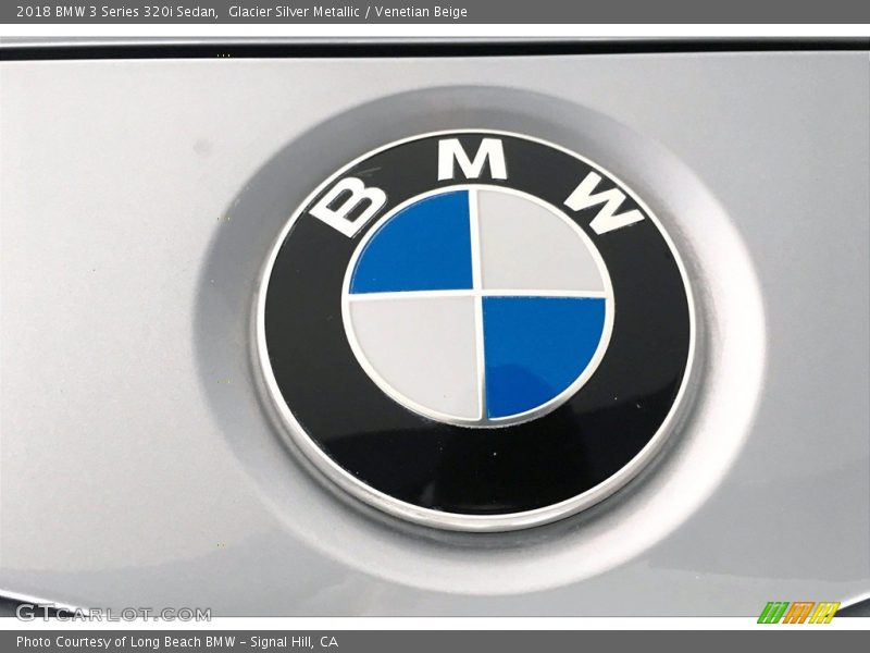 Glacier Silver Metallic / Venetian Beige 2018 BMW 3 Series 320i Sedan