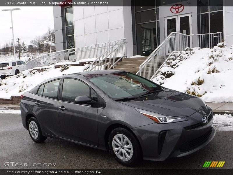Magnetic Grey Metallic / Moonstone 2019 Toyota Prius L Eco