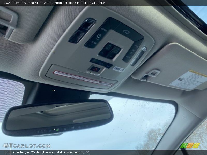Midnight Black Metallic / Graphite 2021 Toyota Sienna XLE Hybrid