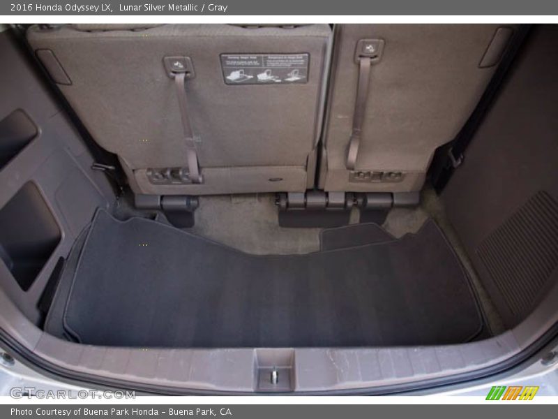 Lunar Silver Metallic / Gray 2016 Honda Odyssey LX