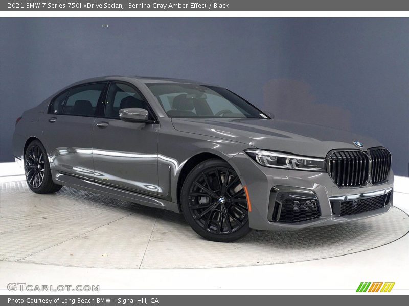 Front 3/4 View of 2021 7 Series 750i xDrive Sedan