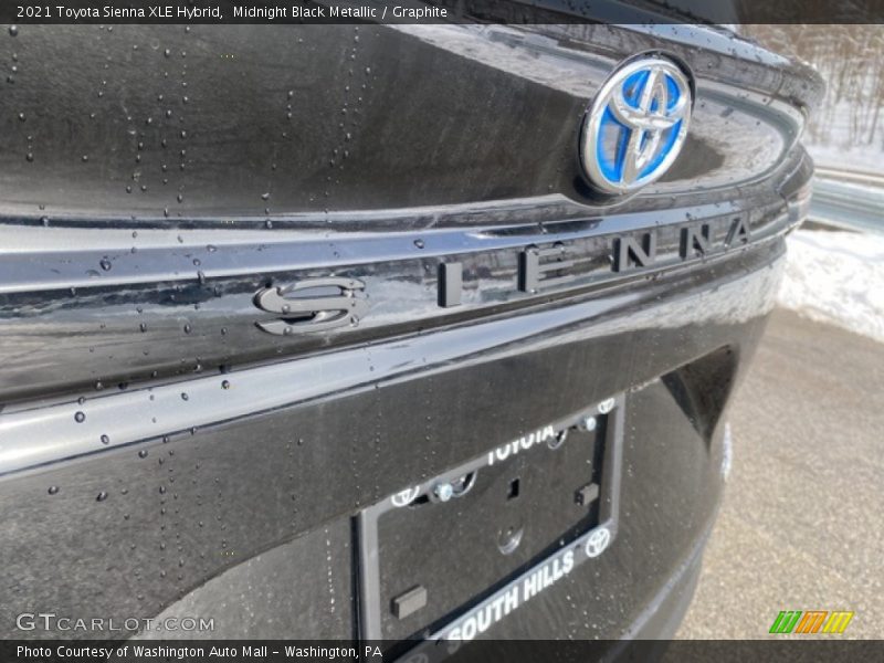 Midnight Black Metallic / Graphite 2021 Toyota Sienna XLE Hybrid