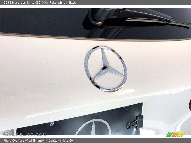 Polar White / Black 2018 Mercedes-Benz GLC 300