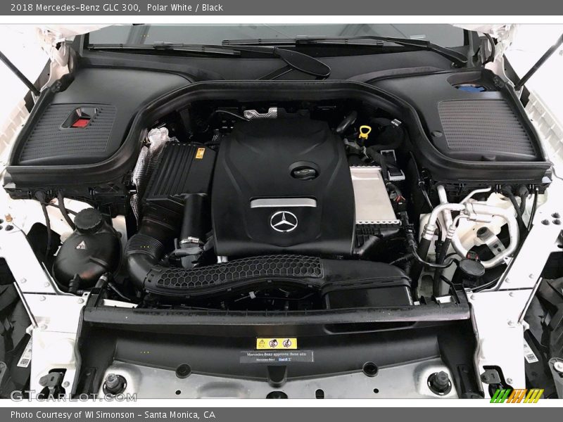 Polar White / Black 2018 Mercedes-Benz GLC 300