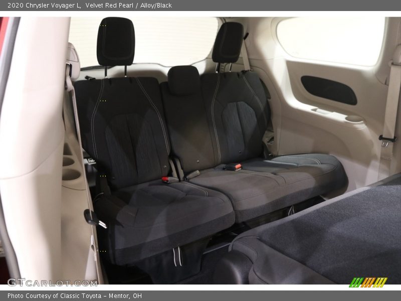 Velvet Red Pearl / Alloy/Black 2020 Chrysler Voyager L