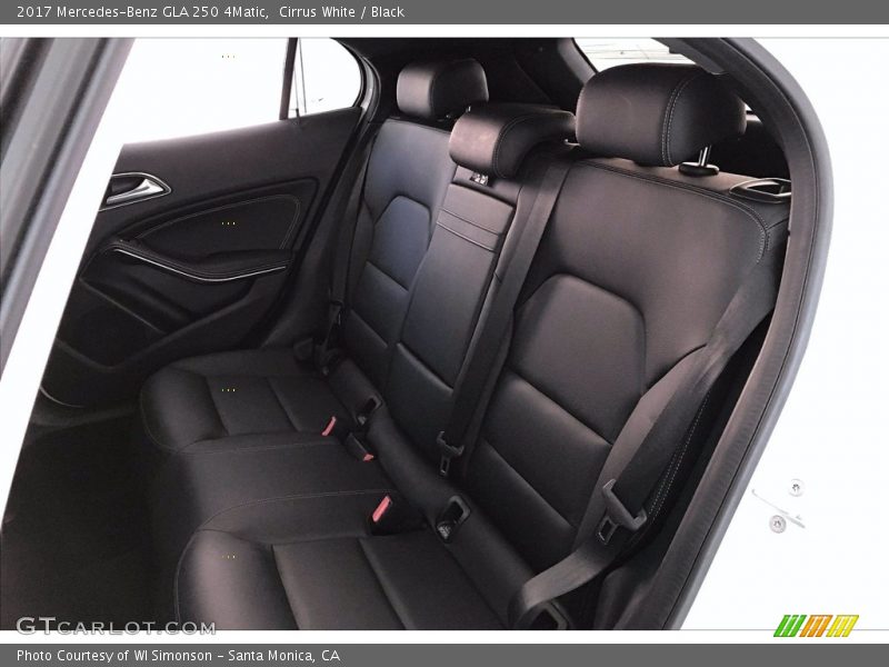 Cirrus White / Black 2017 Mercedes-Benz GLA 250 4Matic