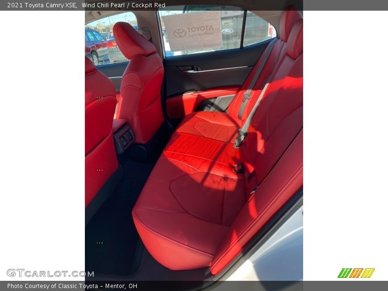 Wind Chill Pearl / Cockpit Red 2021 Toyota Camry XSE