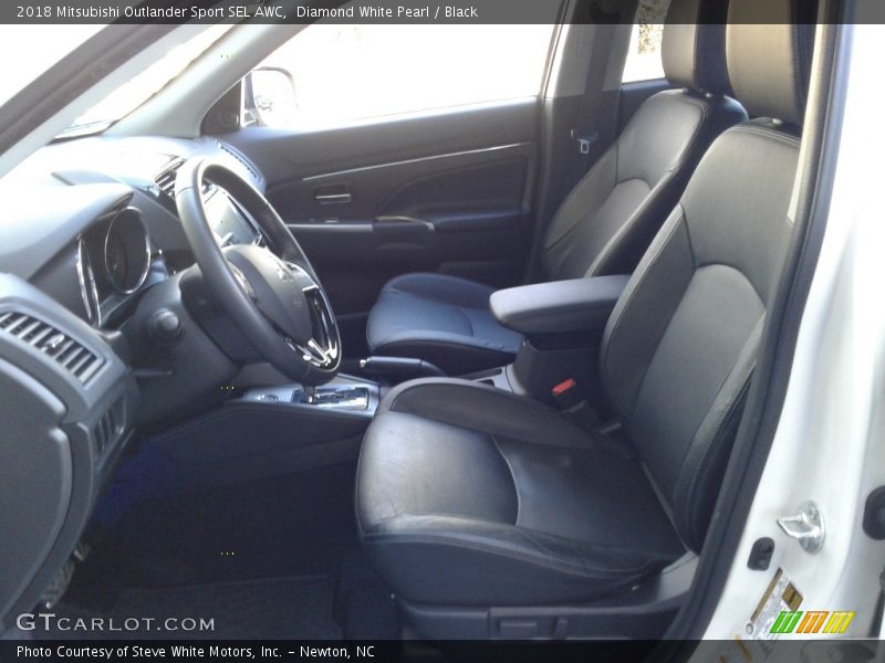 Diamond White Pearl / Black 2018 Mitsubishi Outlander Sport SEL AWC