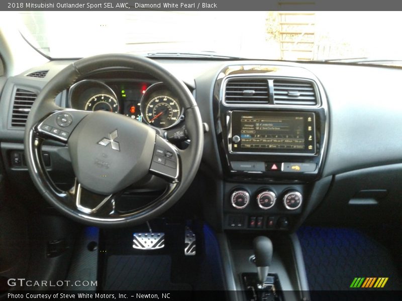 Diamond White Pearl / Black 2018 Mitsubishi Outlander Sport SEL AWC