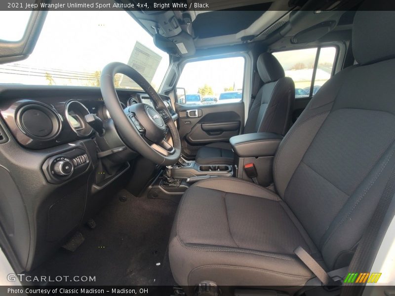 Bright White / Black 2021 Jeep Wrangler Unlimited Sport Altitude 4x4