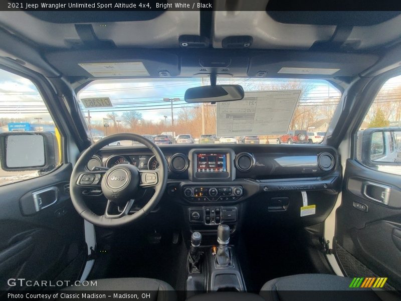 Bright White / Black 2021 Jeep Wrangler Unlimited Sport Altitude 4x4