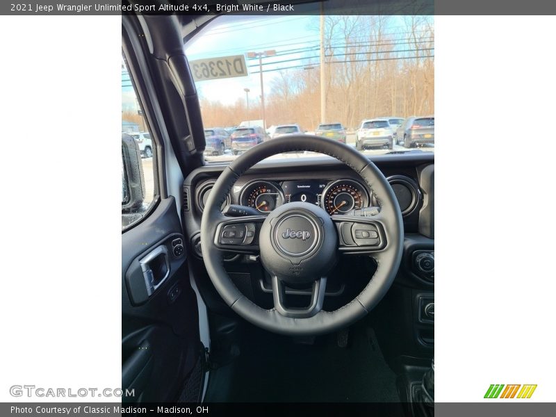 Bright White / Black 2021 Jeep Wrangler Unlimited Sport Altitude 4x4