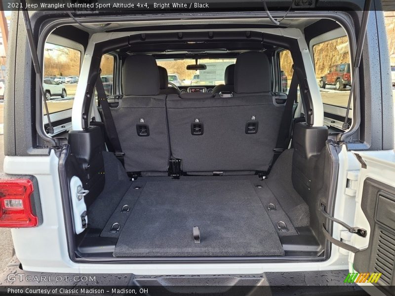 Bright White / Black 2021 Jeep Wrangler Unlimited Sport Altitude 4x4