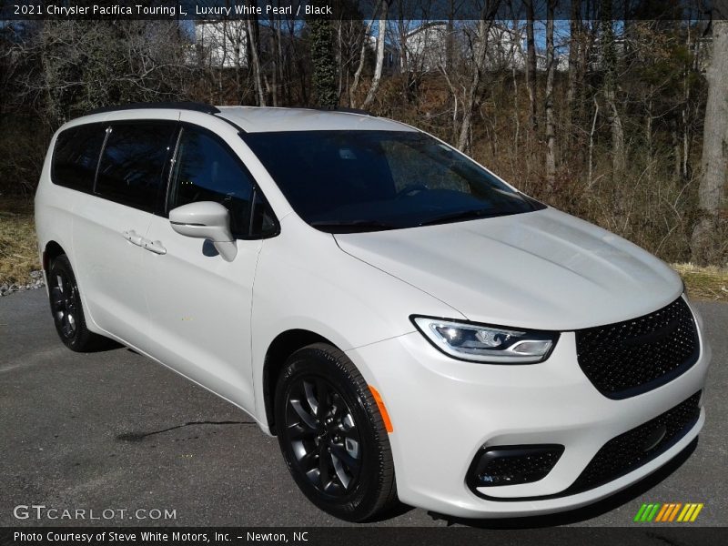 Luxury White Pearl / Black 2021 Chrysler Pacifica Touring L